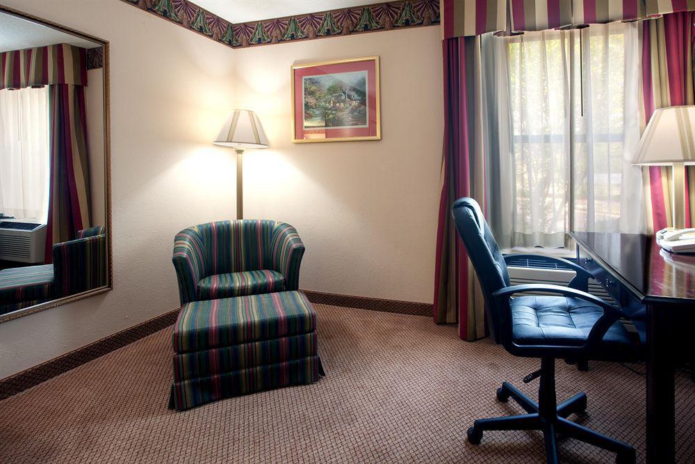 Quality Inn & Suites Clemmons I-40 Bilik gambar